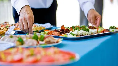 How to choose corporate catering
